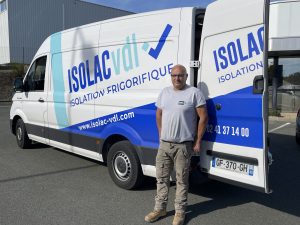 L'expert du SAV des chambres froides chez Isolac