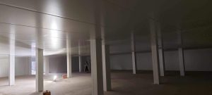corni&egrave;res de finition isolation frigorifique Leclerc drive de Niort 