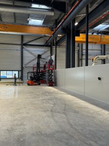 panneaux pour isolation acoustique en industrie de 10 m&egrave;tres de hauteur