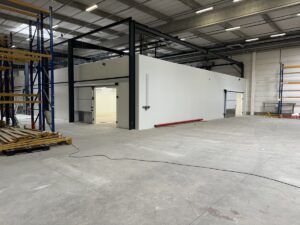 Travaux Auchan Drive de saint s&eacute;bastien sur loire (44) pour une chambre froide n&eacute;gative en tunnel