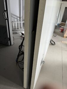 double cloison isotherme pour faciliter le nettoyage des cuisines Coll&egrave;ge Public Ernest Renan &agrave; Saint-Herblain (44)