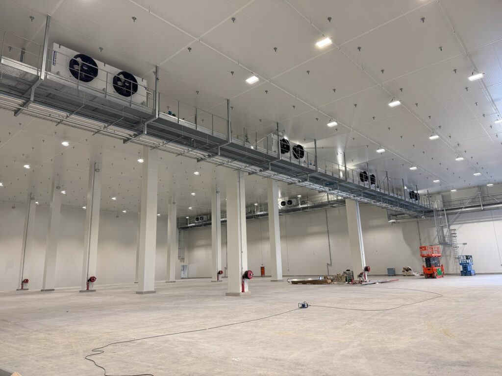 Ventilation de Chambre froide positive pour la grande Distribution -R&eacute;alisation par Isolac Vdl